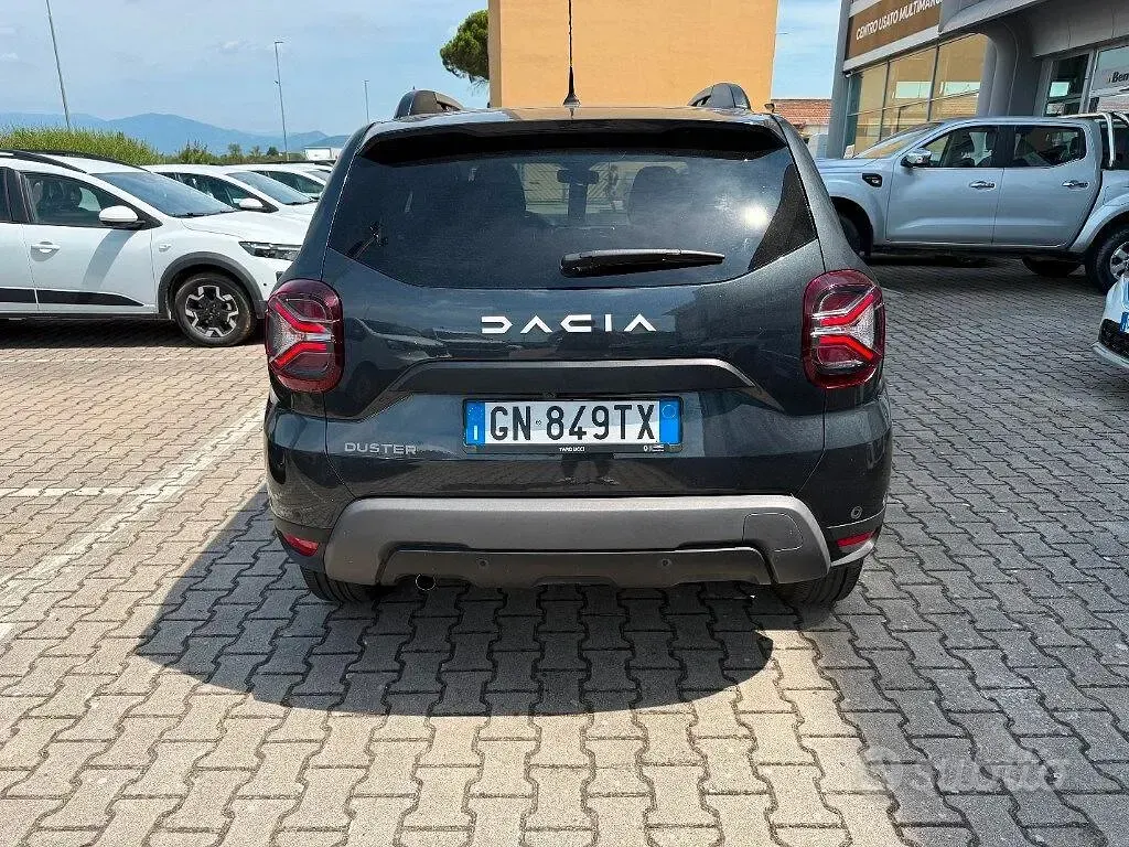 Usata Dacia Duster Journey 91 CV (66 kW) 2023 Grigio SUV
