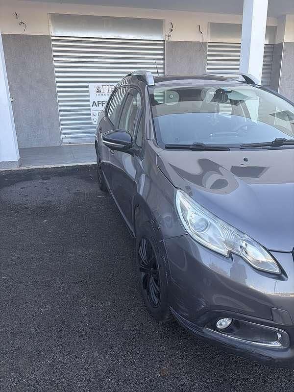 Usata Peugeot 2008 Active 68 CV (50 kW) 2014 SUV