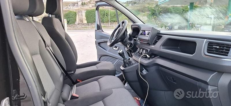 Usata Nissan Primastar 110 CV (80 kW) 2023 Nero Monovolume