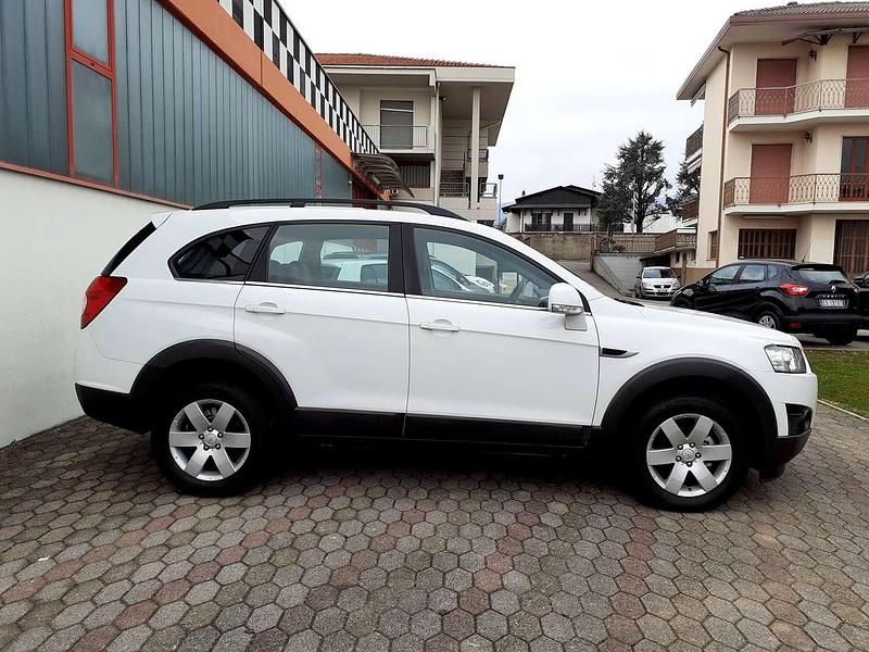 Usata Chevrolet Captiva LT 163 CV (119 kW) 2011 Bianco SUV