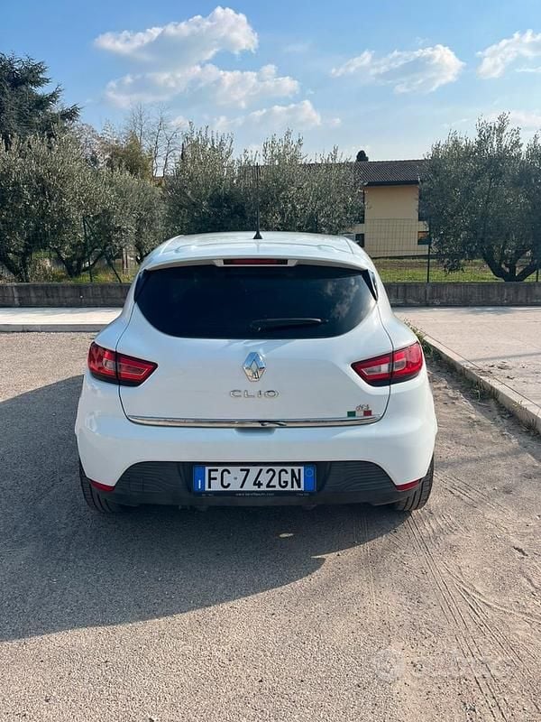 Usata Renault Clio IV 75 CV (55 kW) 2016 Bianco Utilitaria