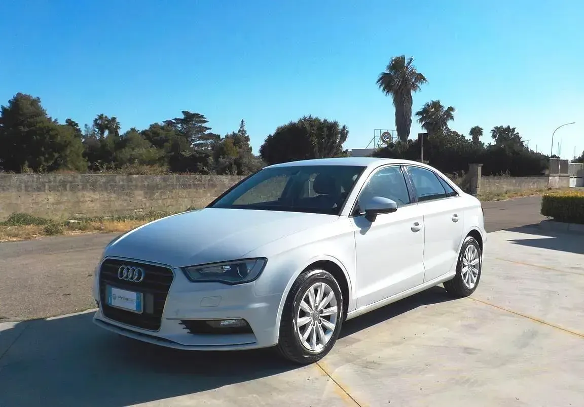 Usata Audi A3 Young 110 CV (80 kW) 2015 Bianco Berlina