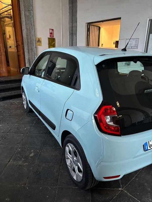 Blu/azzurro Usata 2021 Renault Twingo Zen Due volumi | 10.499 € (Buon prezzo) - Immagine 1/4