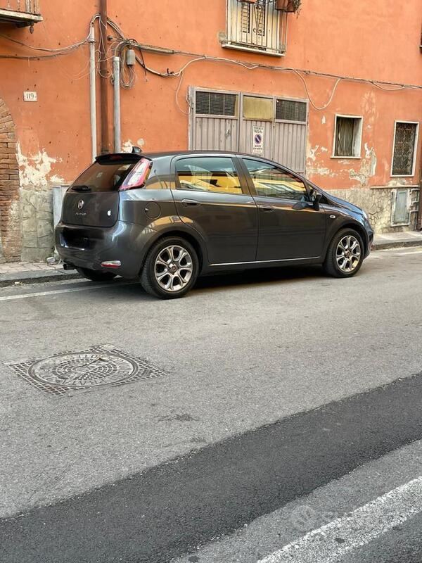 Usato 2014 Fiat Punto Evo 1.2 Diesel 75 CV (5.500 €)