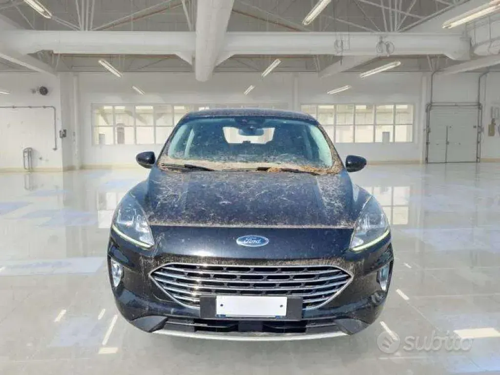 Usata Ford Kuga Titanium 120 CV (88 kW) 2020 Nero SUV