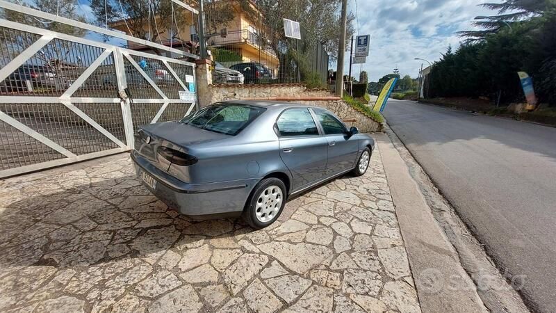 Usata Alfa Romeo 166 136 CV (100 kW) 2000 Grigio Berlina
