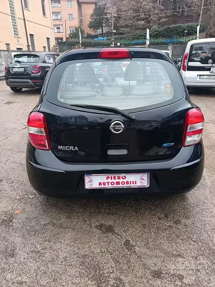 Usata Nissan Micra Comfort 80 CV (58 kW) 2012 Nero Utilitaria