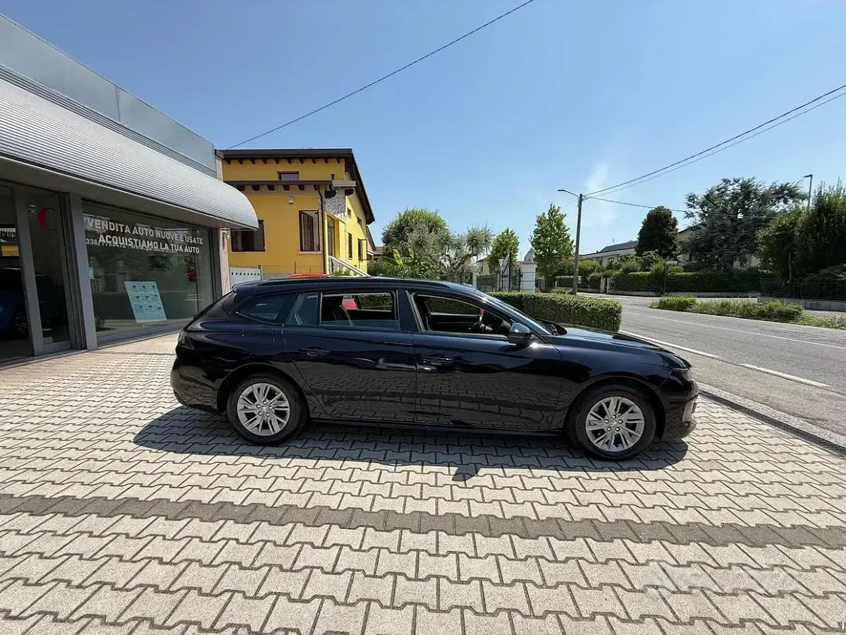 Usata Peugeot 508 Active 131 CV (96 kW) 2022 Bluazzurro Station wagon