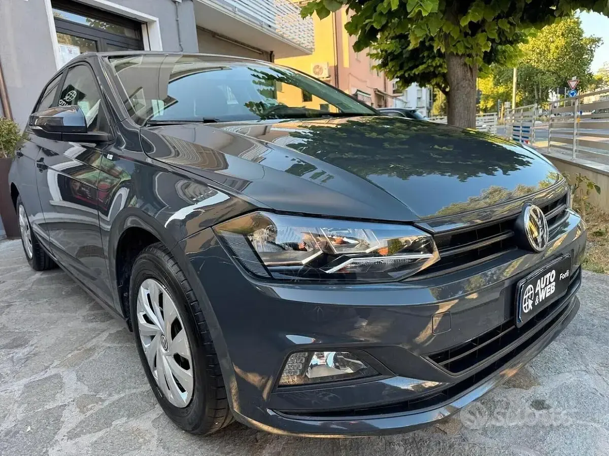 Usata VW Polo Trendline 90 CV (66 kW) 2020 Grigio Utilitaria