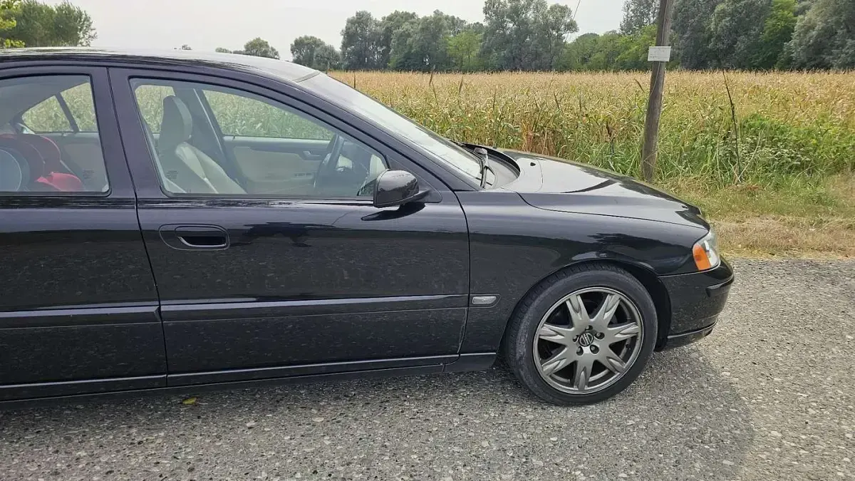 Usata Volvo S60 163 CV (119 kW) 2004 Nero Berlina