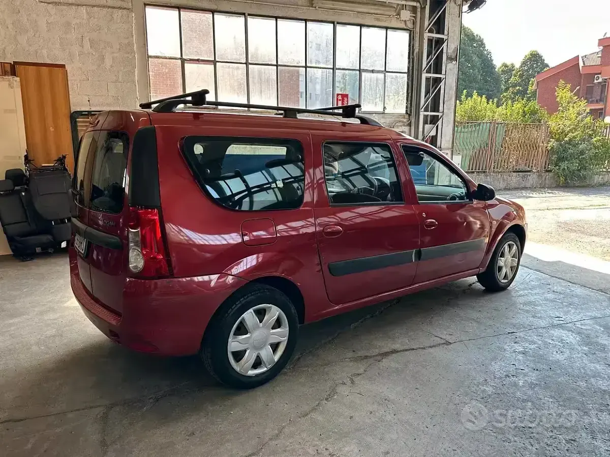 Usata Dacia Logan MCV 82 CV (60 kW) 2011 Rosso Station wagon