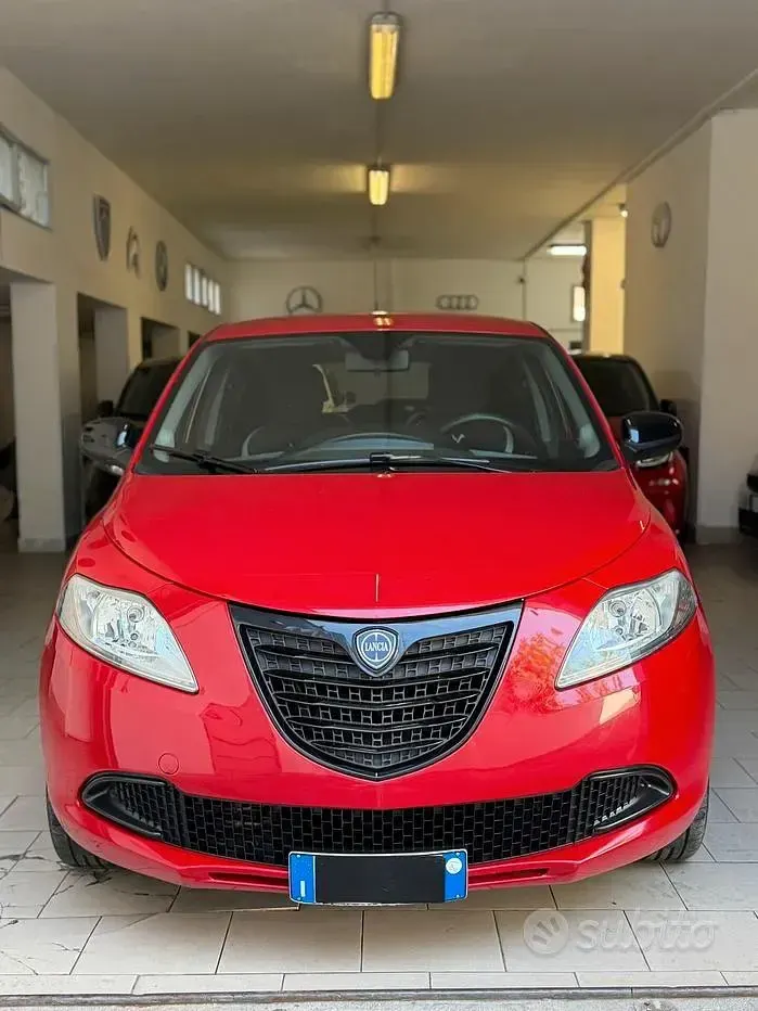 Usata Lancia Ypsilon S 95 CV (69 kW) 2015 Rosso Utilitaria
