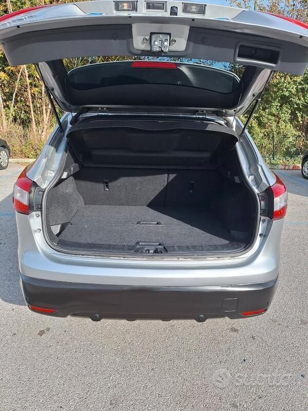 Usata Nissan Qashqai 2017 Grigio SUV