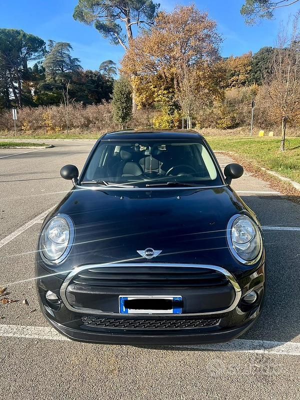 Usata Mini Cooper 95 CV (69 kW) 2018 Nero Utilitaria