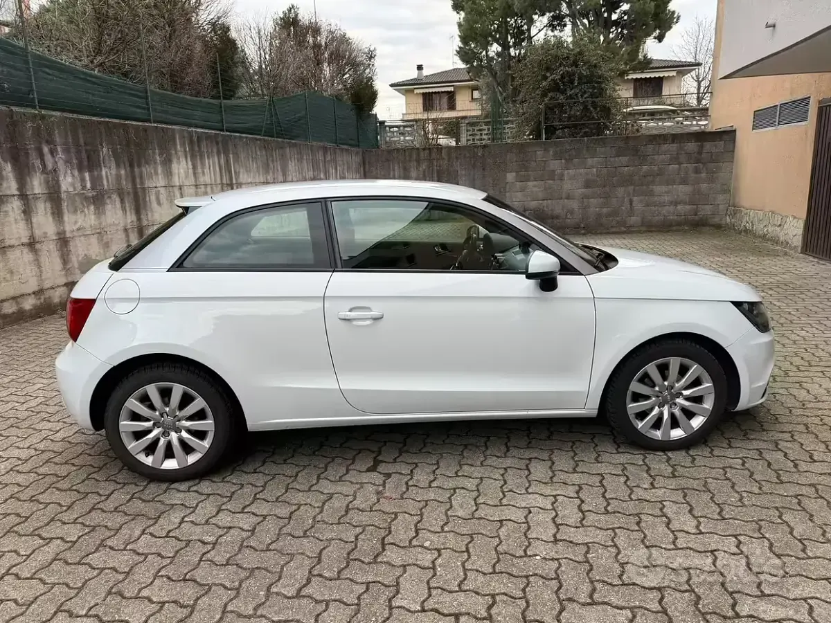 Usata Audi A1 86 CV (63 kW) 2014 Bianco Utilitaria