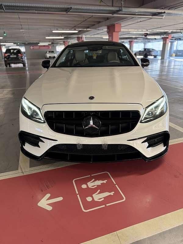 Usata Mercedes E220 Premium Plus 194 CV (142 kW) 2019 Bianco Coupé