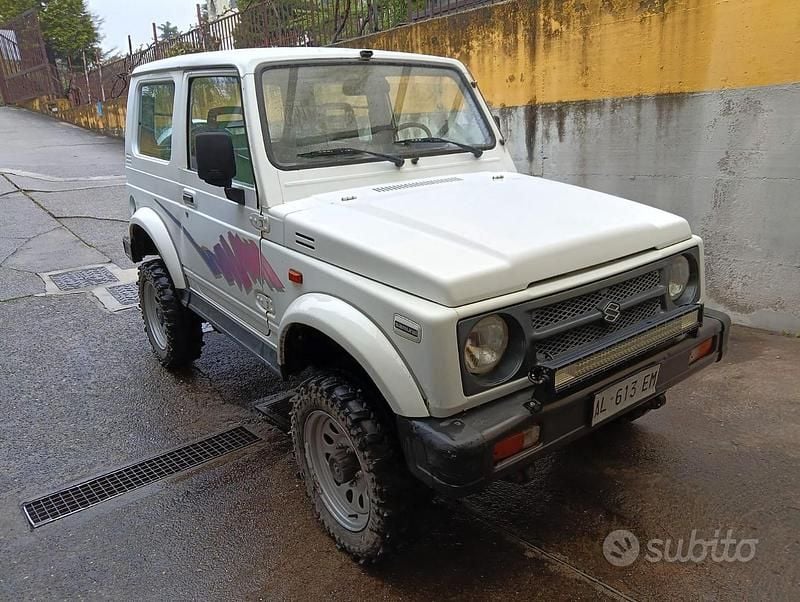 Bianco Usata 1996 Suzuki Samurai SUV | 6500 € (Ottimo prezzo) - Immagine 1/4