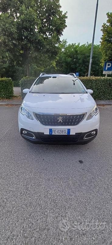 Bianco Usata 2016 Peugeot 2008 Active SUV | 10.200 € (Buon prezzo) - Immagine 1/4
