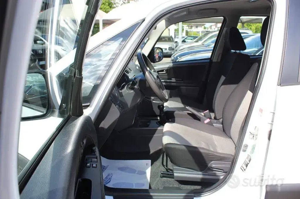 Usata Fiat Sedici Dynamic 120 CV (88 kW) 2014 Bianco SUV