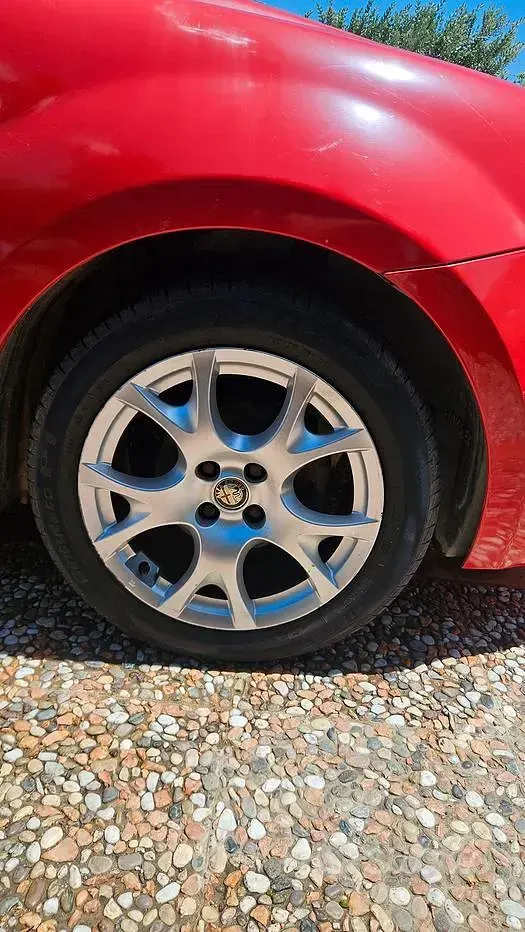 Usata Alfa Romeo MiTo 79 CV (58 kW) 2009 Rosso Utilitaria