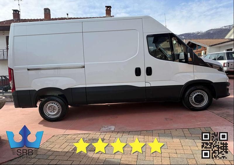 Usata Iveco Daily 116 CV (85 kW) 2020 Bianco Furgone