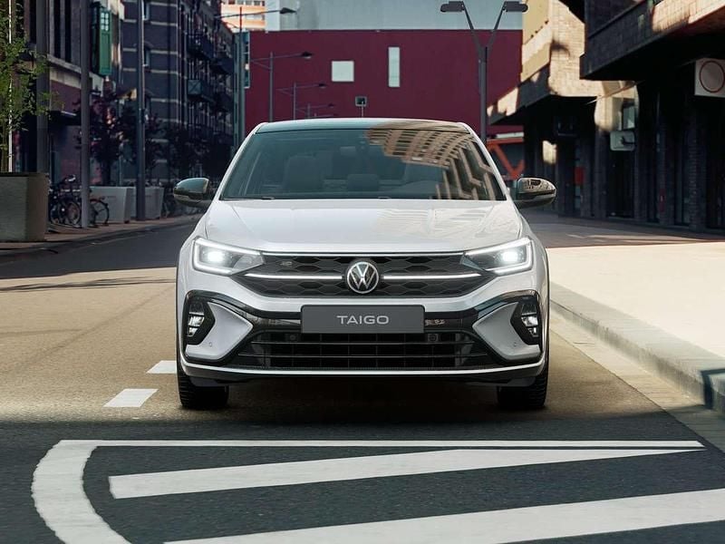 Nuova VW Taigo R-line Plus 150 CV (110 kW) 2026 Reflex silver metallizzato ner SUV