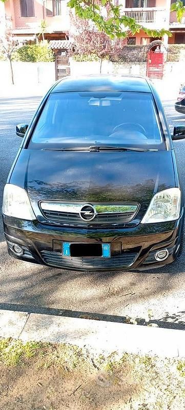 Usata Opel Meriva Cosmo 90 CV (66 kW) 2006 Nero Monovolume