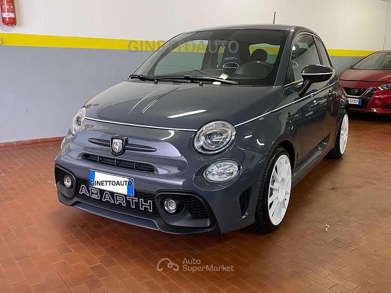Usata Abarth 595 Turismo 165 CV (121 kW) 2019 Grigio pastello Utilitaria