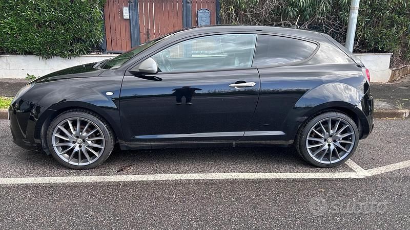Usata Alfa Romeo MiTo 120 CV (88 kW) 2016 Nero Utilitaria