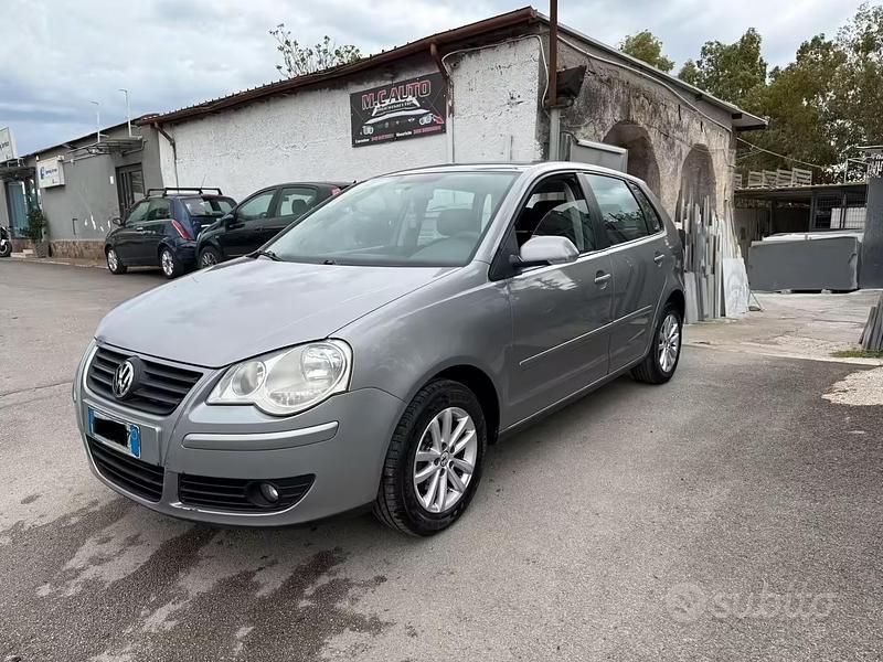 Usata VW Polo 69 CV (50 kW) 2008 Grigio Utilitaria