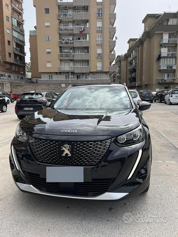 Usata Peugeot 2008 131 CV (96 kW) 2022 Nero SUV