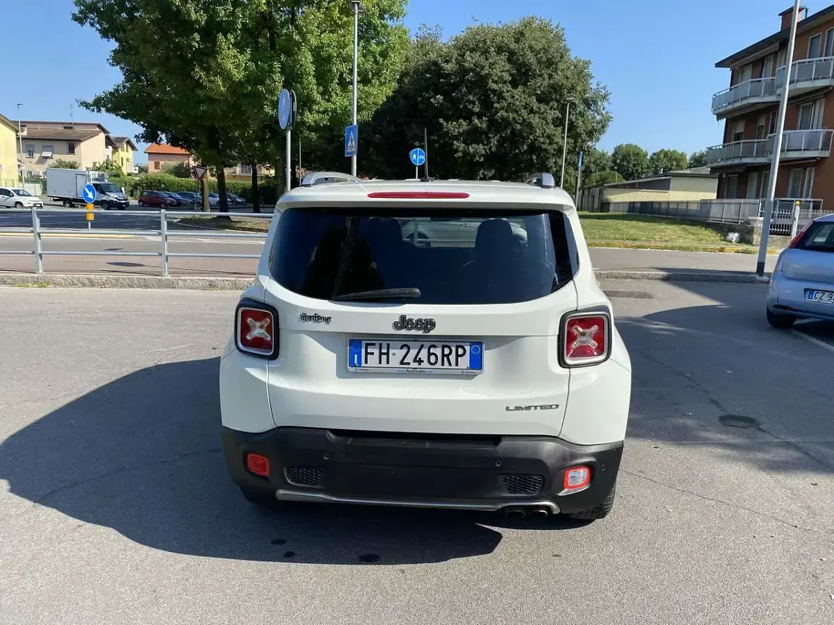Usata Jeep Renegade Limited 140 CV (102 kW) 2017 Bianco SUV
