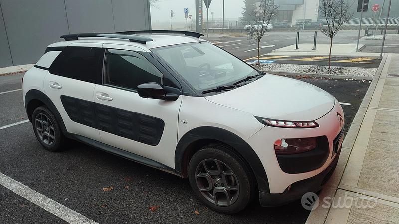 Bianco Usata 2015 Citroën C4 Cactus Shine Due volumi | 6000 € (Buon prezzo) - Immagine 1/4