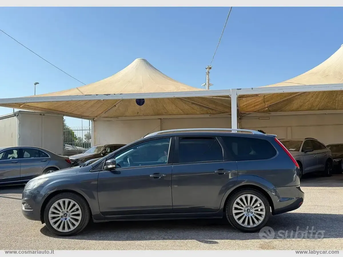 Usata Ford Focus 145 CV (106 kW) 2009 Grigio Station wagon