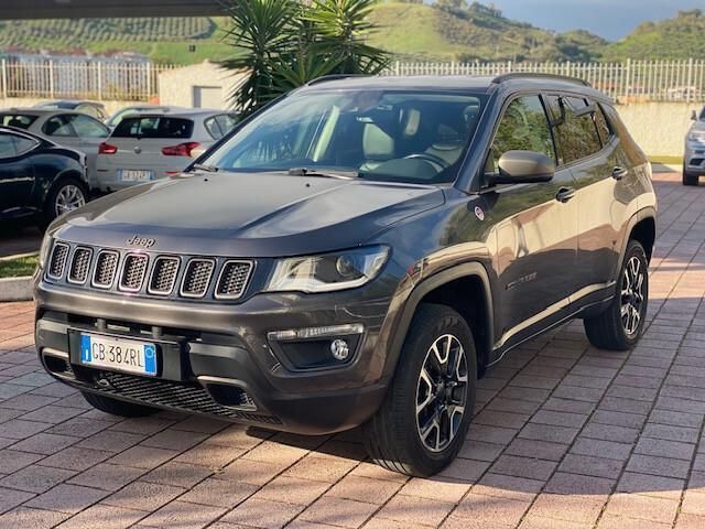 Usata Jeep Compass Trailhawk 170 CV (125 kW) 2020 Grigio SUV
