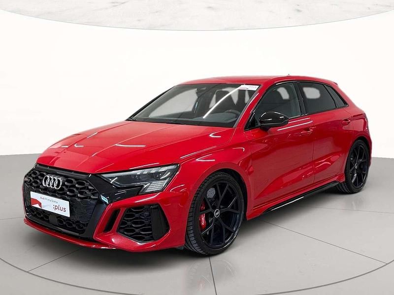 Usata Audi RS3 Ambiente 400 CV (294 kW) 2022 Rosso tango metallizzato Berlina