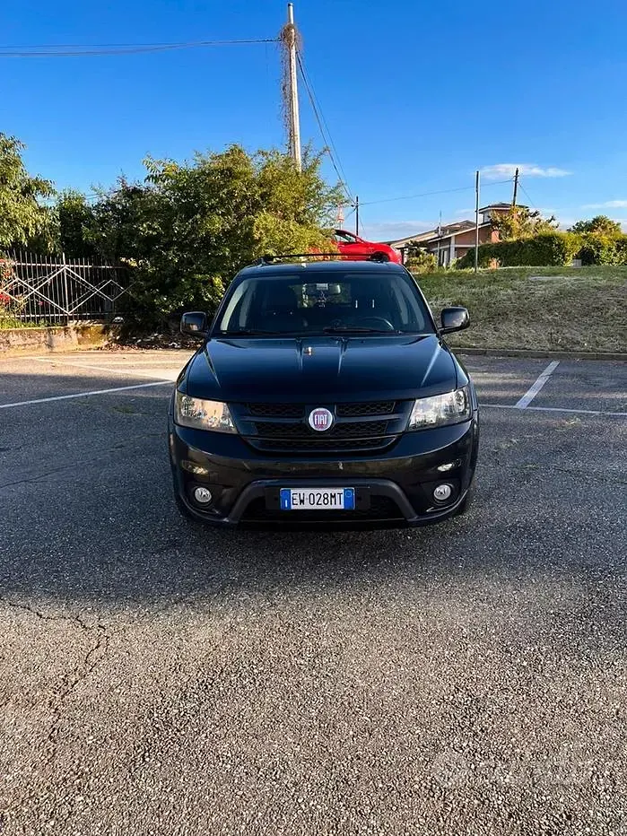 Usata Fiat Freemont Black Code 170 CV (125 kW) 2014 Nero SUV