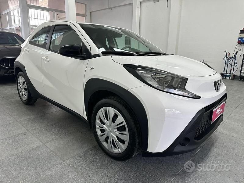 Usata Toyota Aygo X Active 72 CV (52 kW) 2024 Bianco SUV