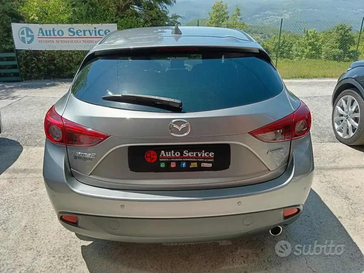 Usata Mazda 3 Exceed 105 CV (77 kW) 2016 Grigio Berlina