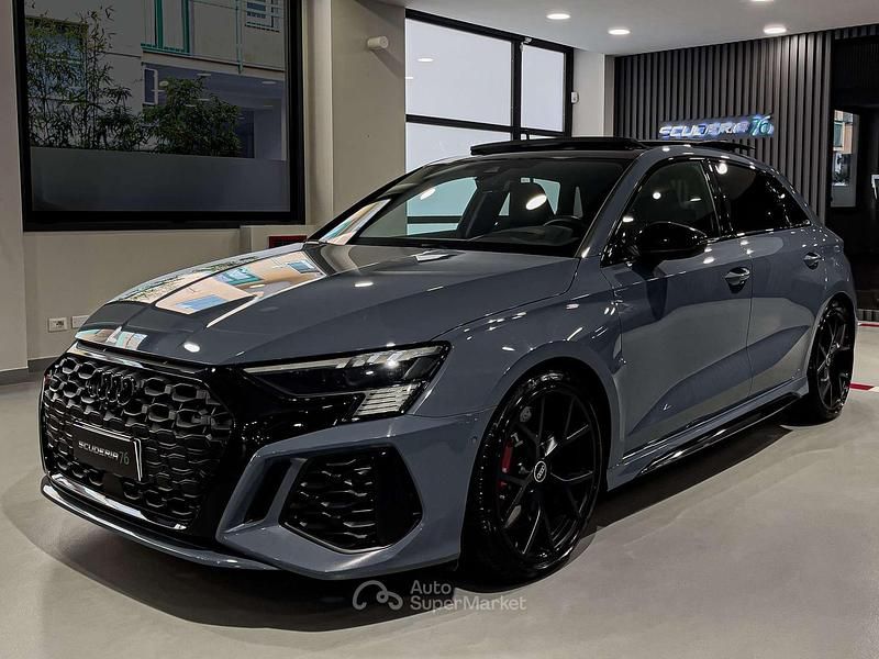Kemora Usata 2023 Audi RS3 Sportback Due volumi | 64.900 € (Molto cara) - Immagine 1/4