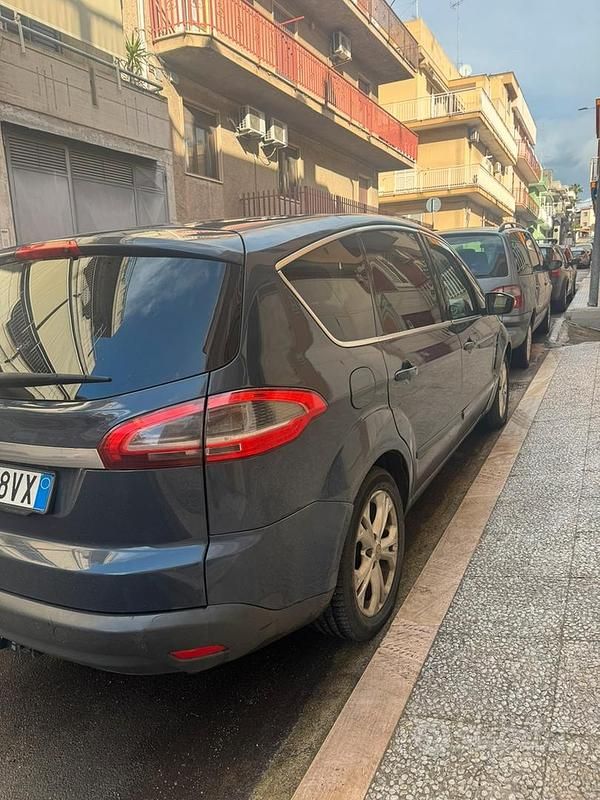 Usata Ford S-MAX S 2011 Blu Monovolume