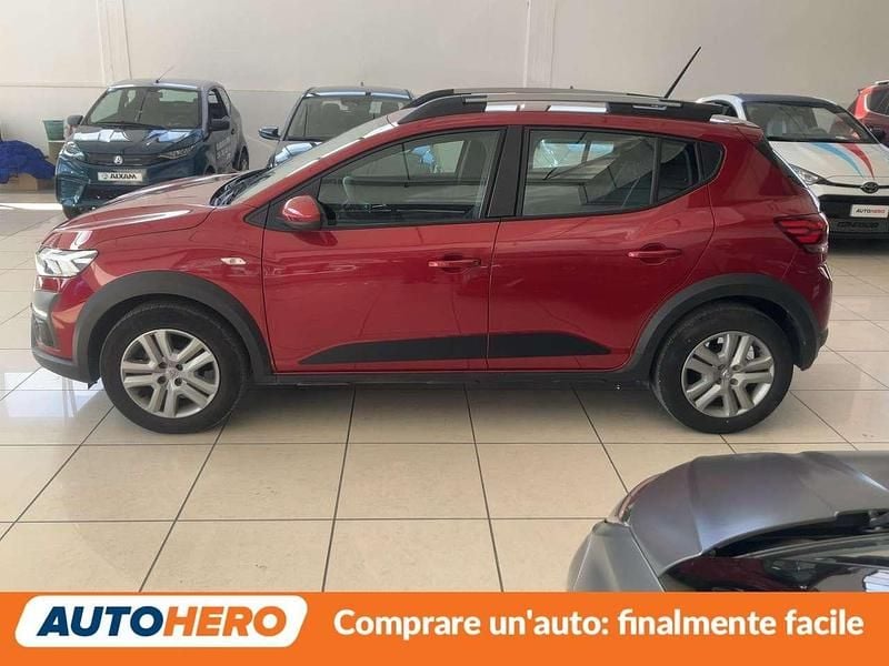 Usata Dacia Sandero Comfort 91 CV (66 kW) 2022 Rosso SUV