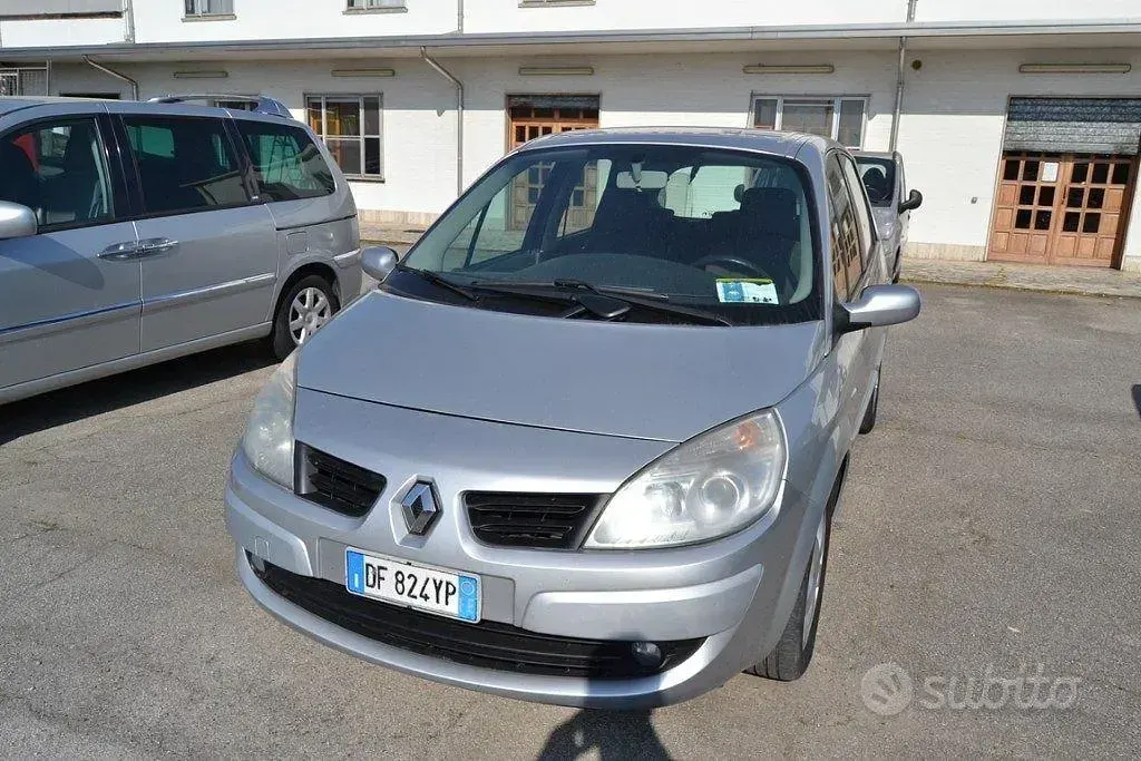 Usata Renault Scenic E-Tech 105 CV (77 kW) 2007 Grigio Monovolume