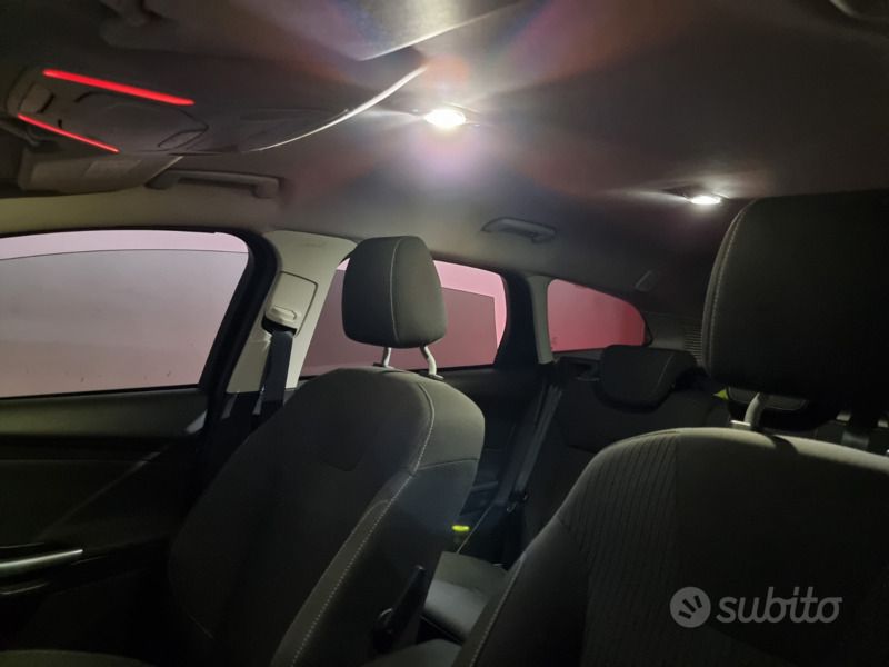 Begagnad Ford Focus Titanium 116 HK (85 kW) 2011 Brun Kombi