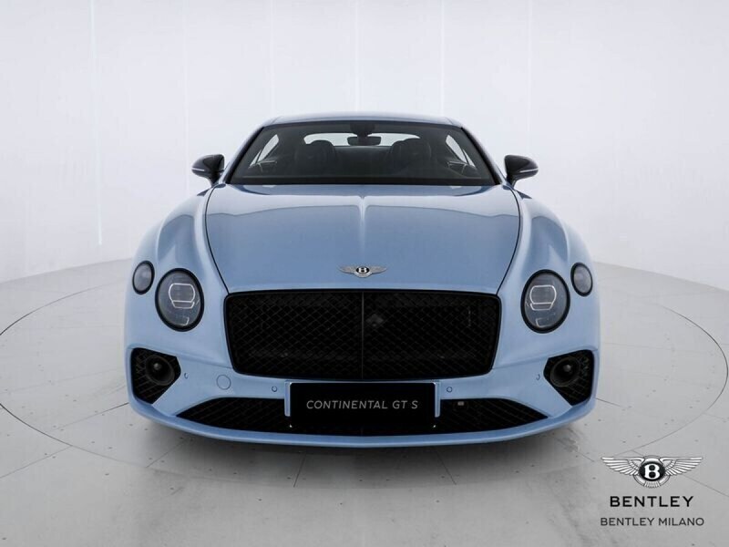 Usato 2023 Bentley Continental 4.0 Benzin 549 CV (269.000 €)