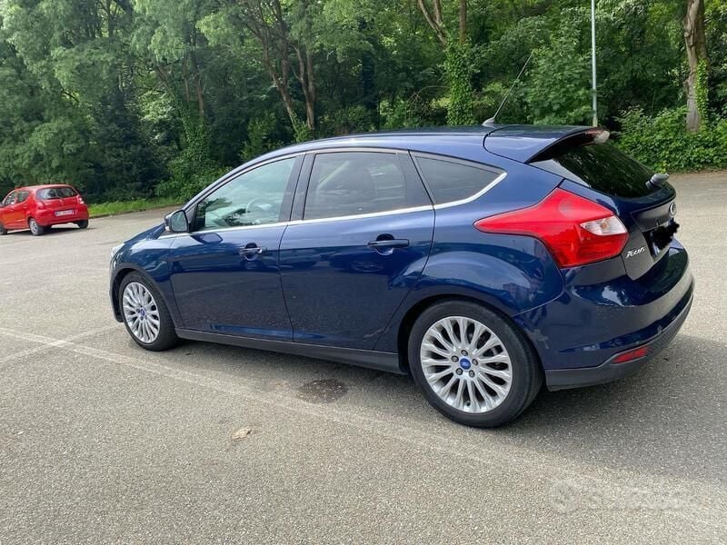 Usata Ford Focus Titanium 116 CV (85 kW) 2012 Blu/azzurro Berlina