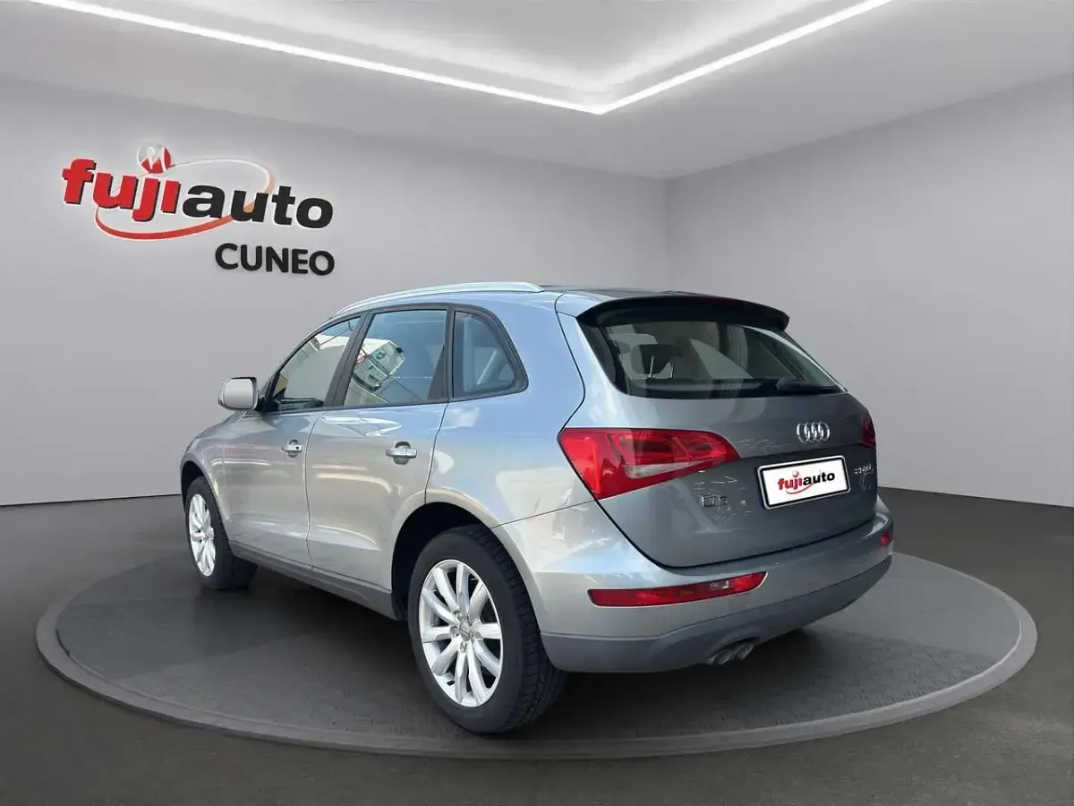 Usata Audi Q5 Ambiente 170 CV (125 kW) 2010 Grigio SUV