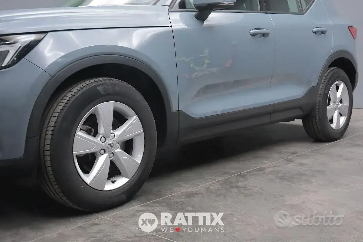 Usata Volvo XC40 163 CV (119 kW) 2022 Blu SUV