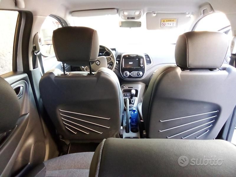 Usata Renault Captur 90 CV (66 kW) 2019 Grigio SUV