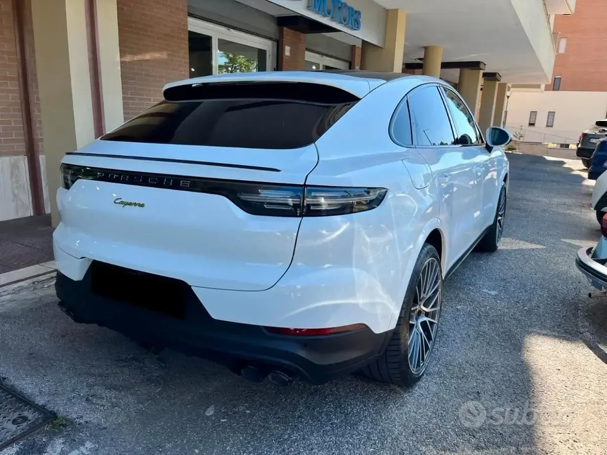 Usata Porsche Cayenne 340 CV (250 kW) 2021 Bianco SUV